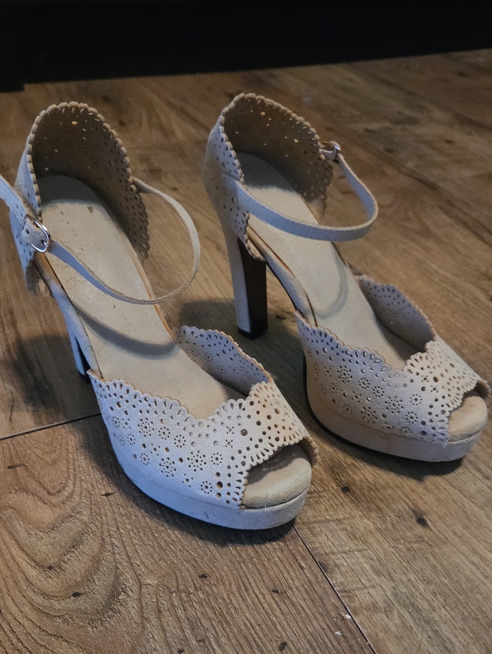 torrid | Bone / Cream Scalloped Peep-Toe Ankle Strap Heels